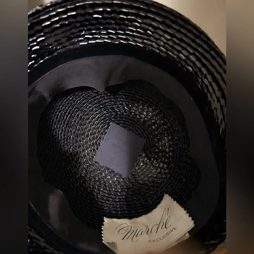 Vintage navy woven hat with velvet bow and trim. - Picture 3 of 8